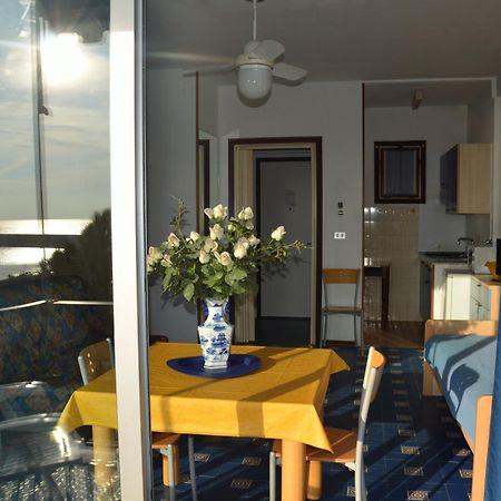 Residence Costa Templada Vintimille Extérieur photo