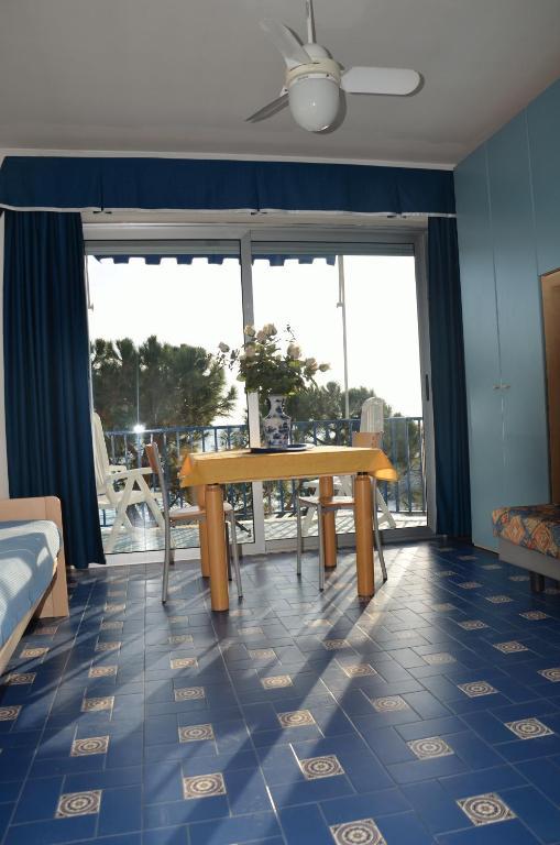 Residence Costa Templada Vintimille Chambre photo